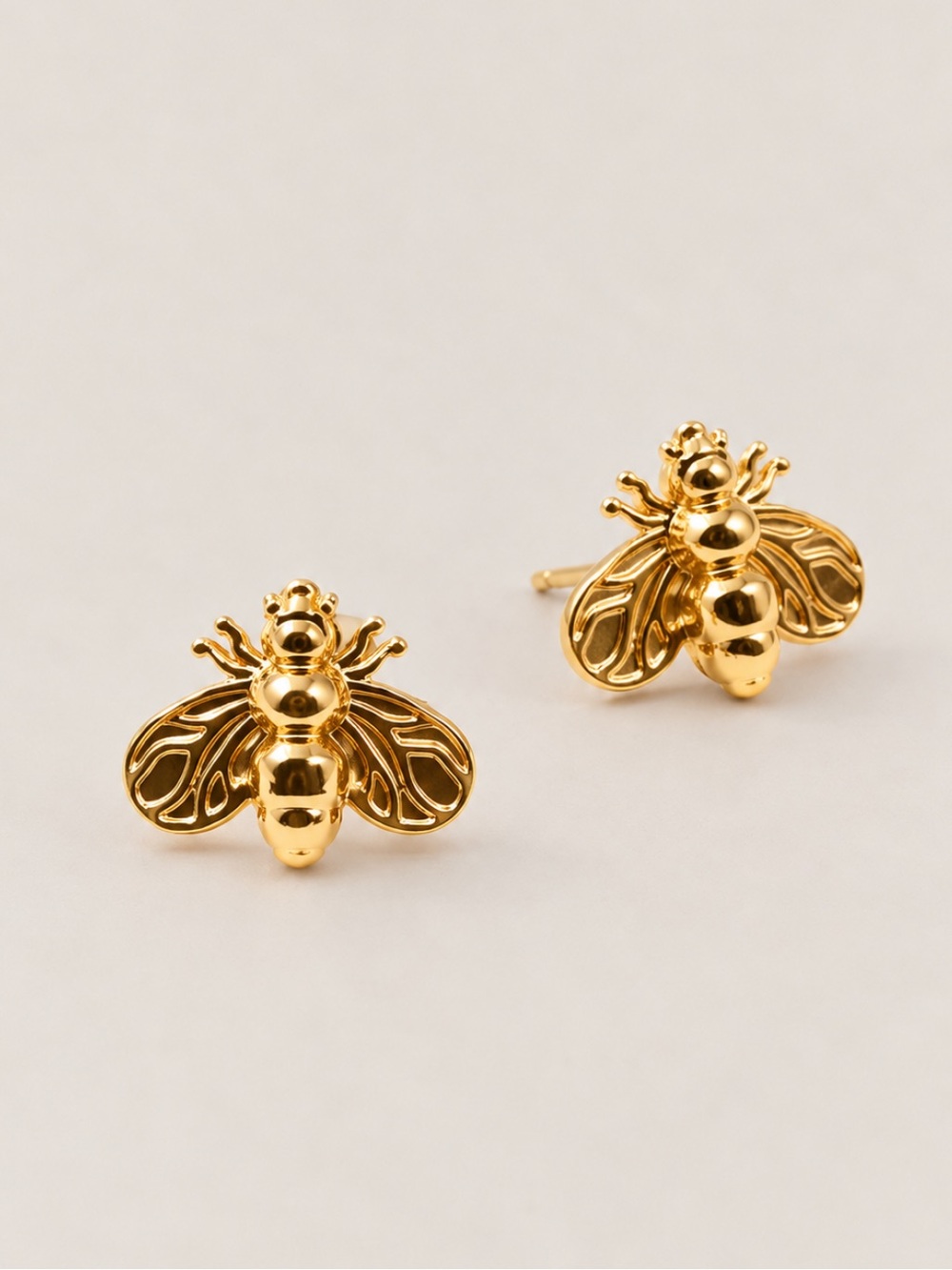New! 14K Gold Plated Golden Bee Post Earrings NWOT